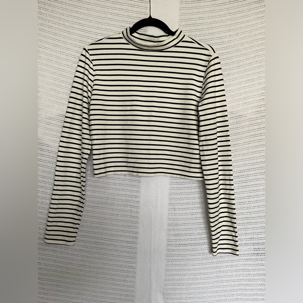 Leith Black and White Fitted Crop Polo Top
